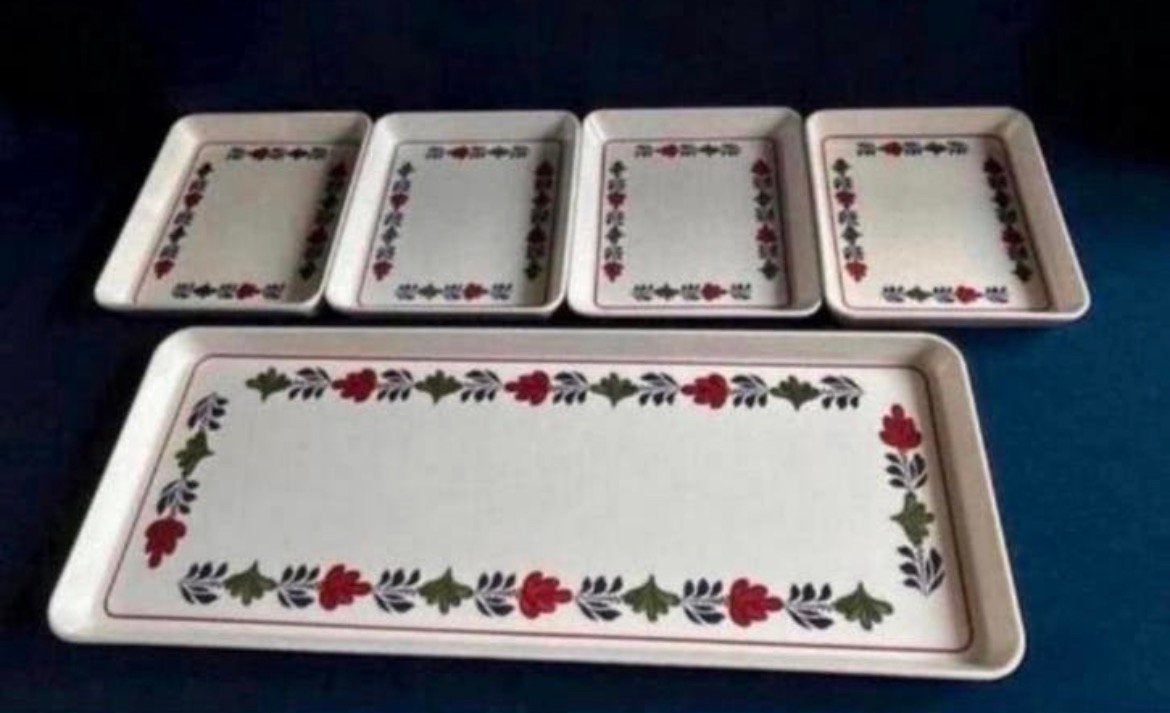 Boerenbont Mepal/kunsstof cakeschaal met bordjes, Overige materialen, Ophalen of Verzenden, Zo goed als nieuw, Bord(en)