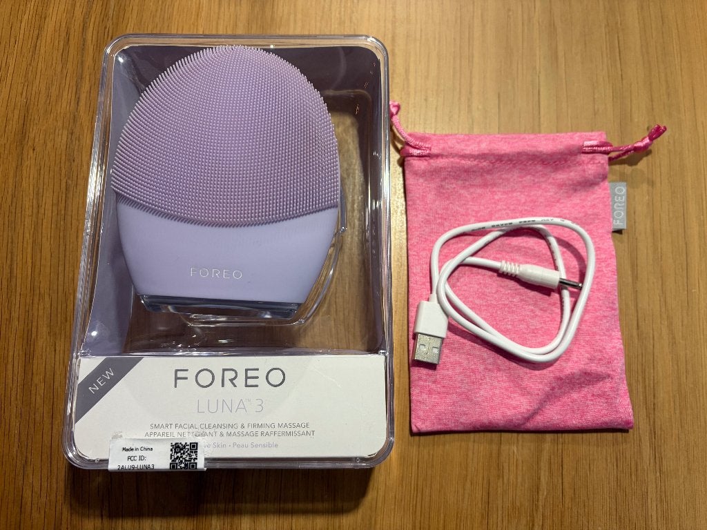 FOREO LUNA 4 Gezichtreiniging & Massage apparaat NIEUWSTAAT, Ophalen of Verzenden, Zo goed als nieuw, Gehele gezicht, Reiniging