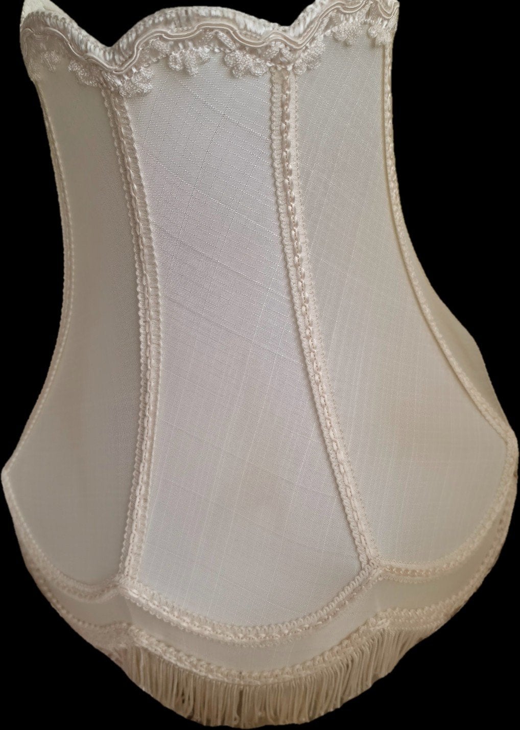 Crèmekleurige lampenkap met franjes voor tafellamp, Huis en Inrichting, Tafellamp, Ophalen of Verzenden, Zo goed als nieuw, Textiel