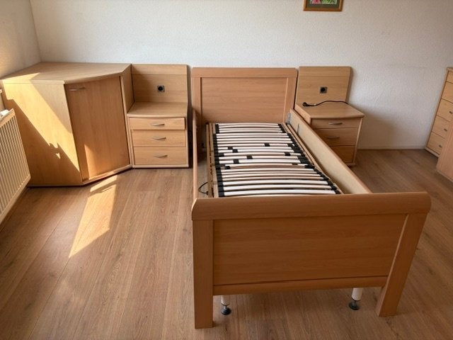 Eenpersoons bedombouw met toebehoren, Ophalen, 90 cm, Eenpersoons, Bruin