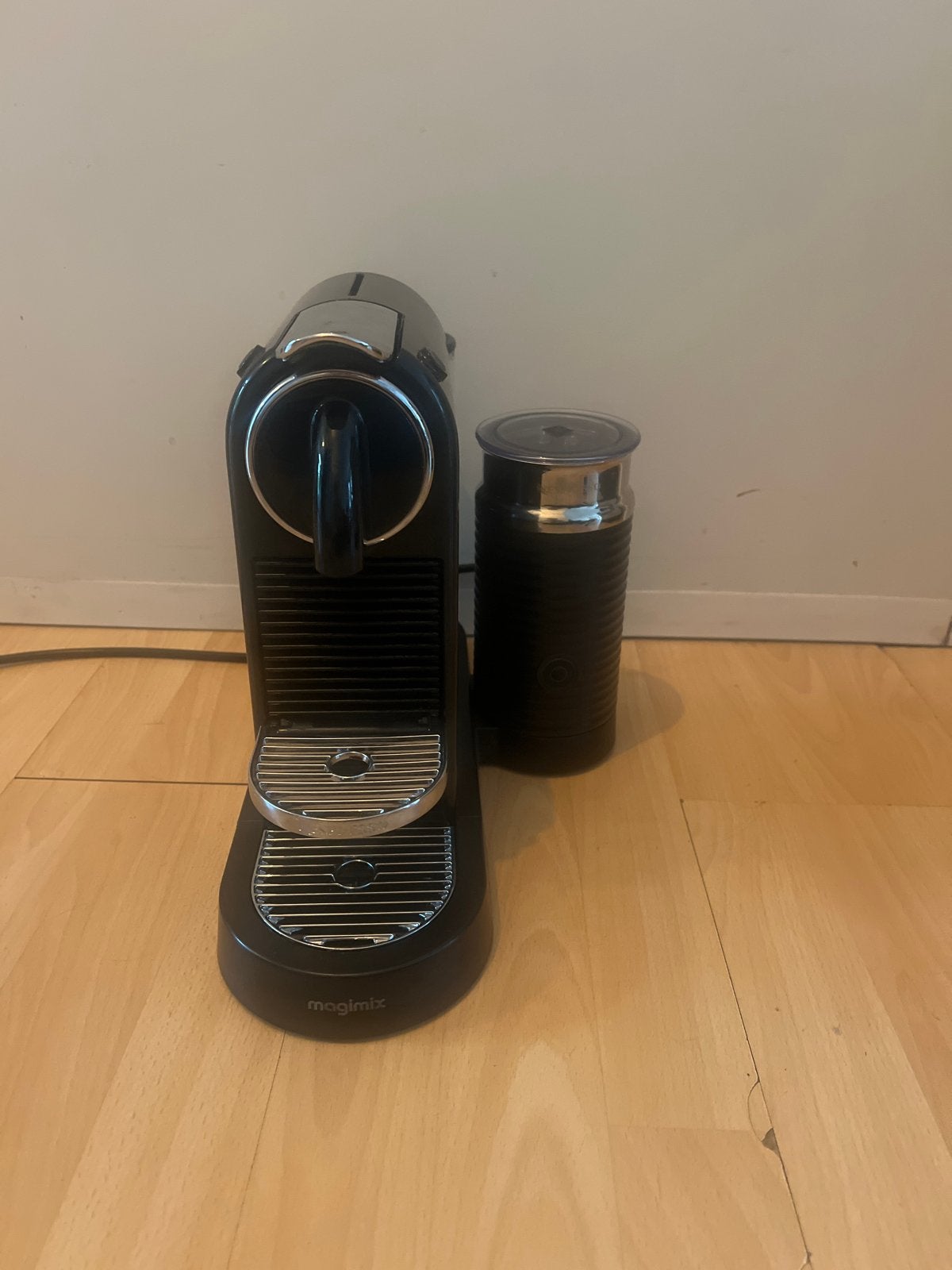 Magimix Citiz & Milk Nespresso Machine met Melkopschuimer, Espresso apparaat, Ophalen of Verzenden, Zo goed als nieuw, 1 kopje