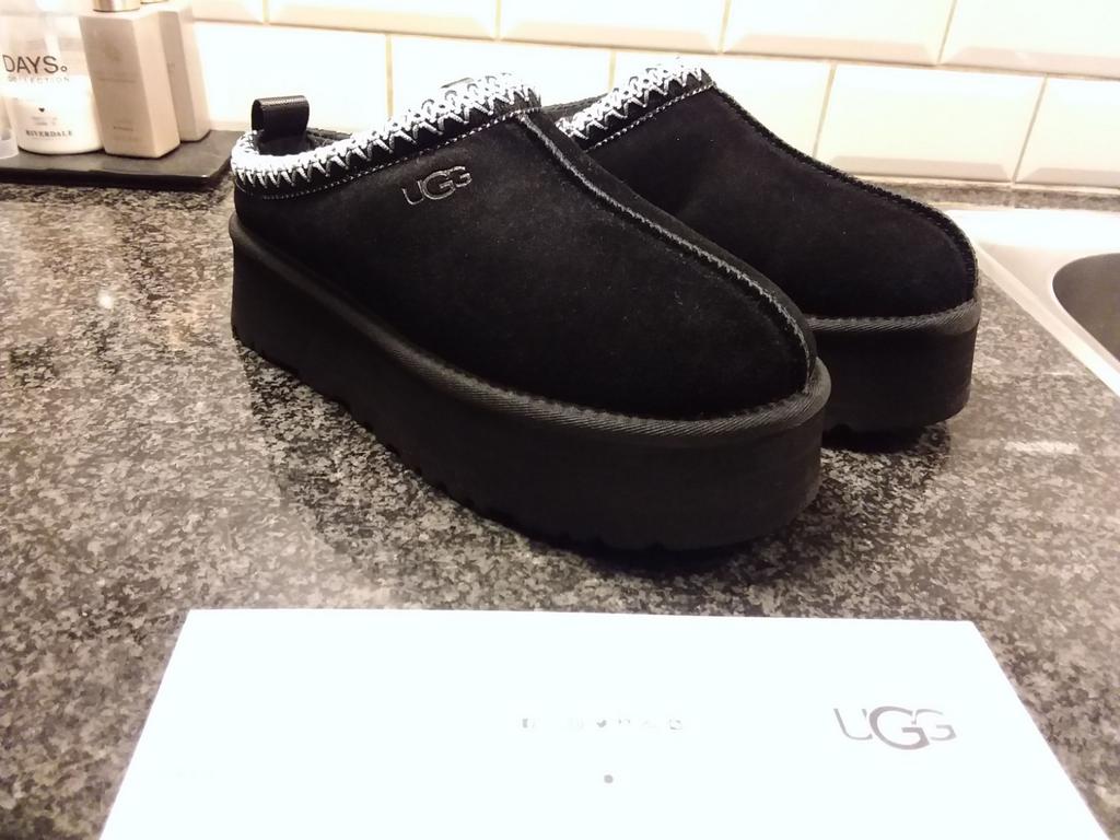 Ugg Tazz. Maat 38. Nieuw., Ophalen of Verzenden, Nieuw, Sneakers of Gympen