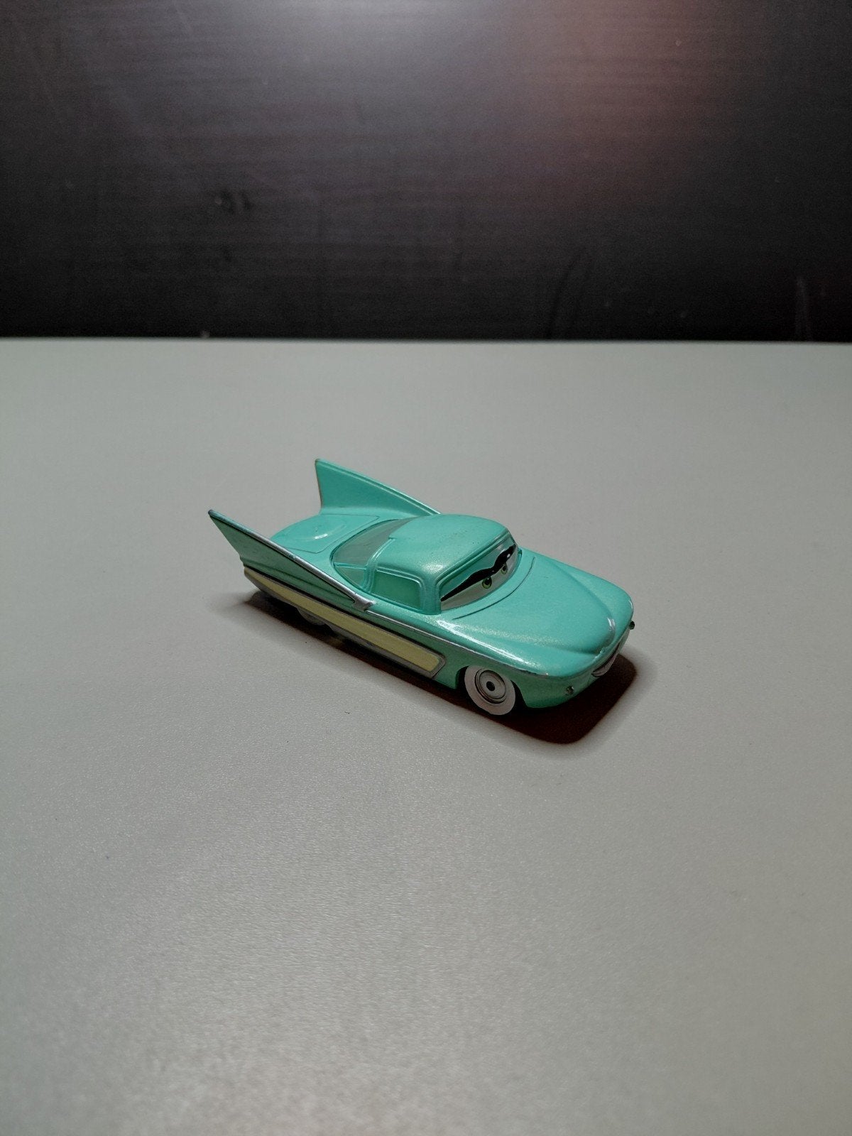 Disney Cars Lizzie Speelgoedauto, Verzamelen, Disney, Ophalen of Verzenden, Overige figuren, Gebruikt, Overige typen