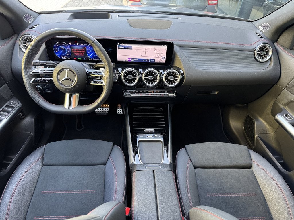 Mercedes-Benz EQA 250+ Business Solution AMG 71 kWh HUD | Pa, Auto's, Mercedes-Benz, 12 maanden, Gebruikt, 190 pk, Origineel Nederlands