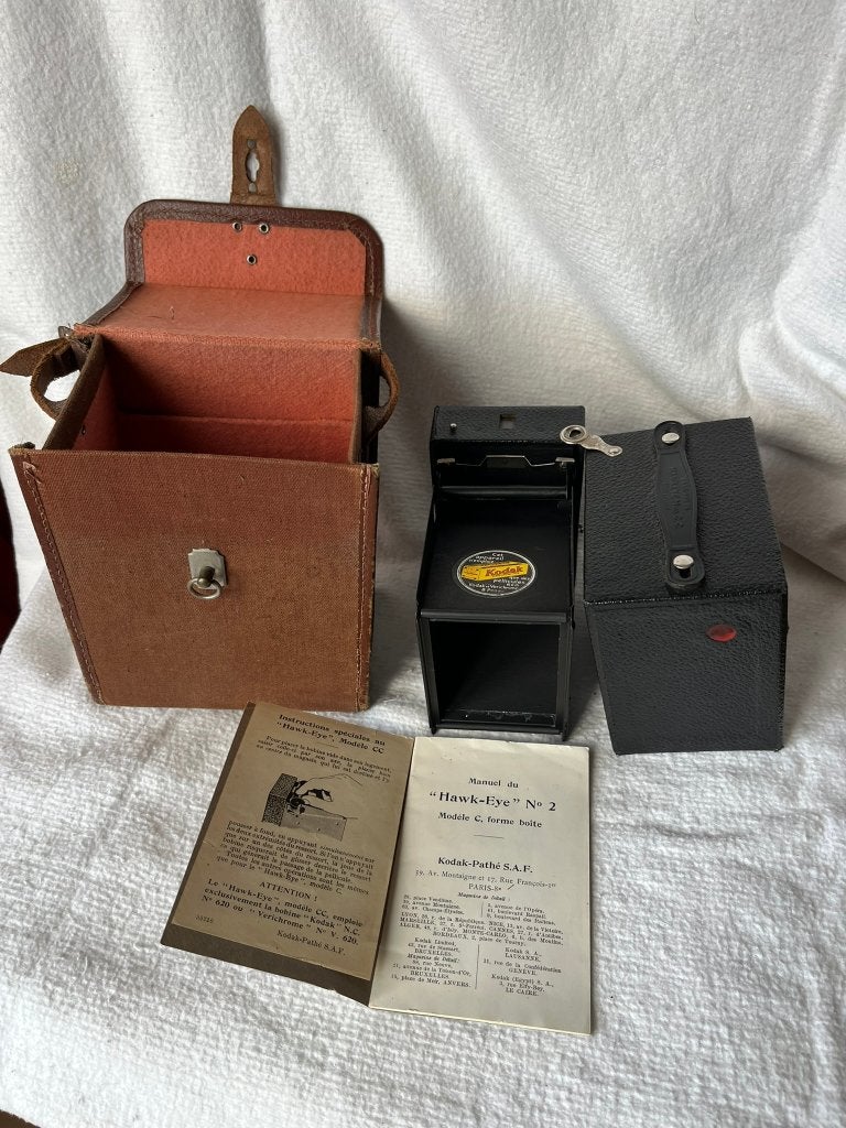 Vintage Kodak Hawk-Eye No. 2 Boxcamera + tas en handleiding, Ophalen of Verzenden, Voor 1940, Fototoestel