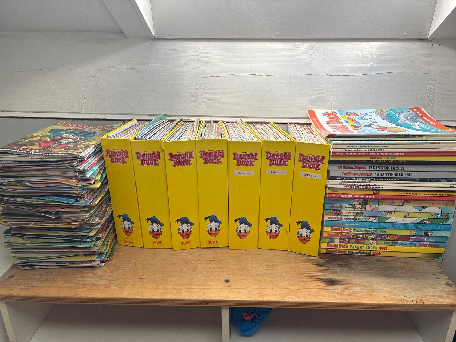 Grote collectie Donald Duck stripboeken en vakantieboeken, Boeken, Meerdere stripboeken, Ophalen, Gelezen