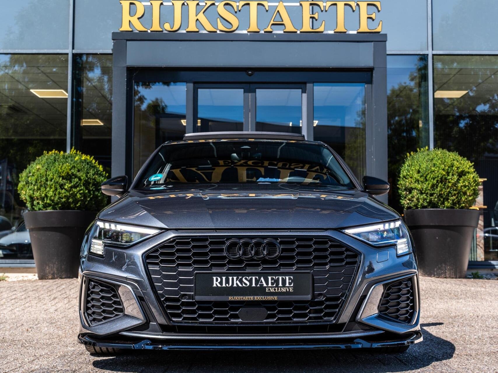 Audi A3 Sportback 40 TFSI e S-Line|PANO|MASSAGE|ACC|RS3-LOOK, Auto's, Audi, Gebruikt, 4 cilinders, Hybride Elektrisch/Benzine