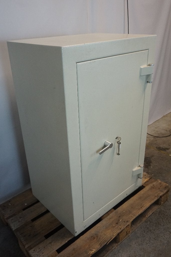 Enorm zware kluis brandkast 75x56x120,5, Ophalen, Gebruikt, Brandkast