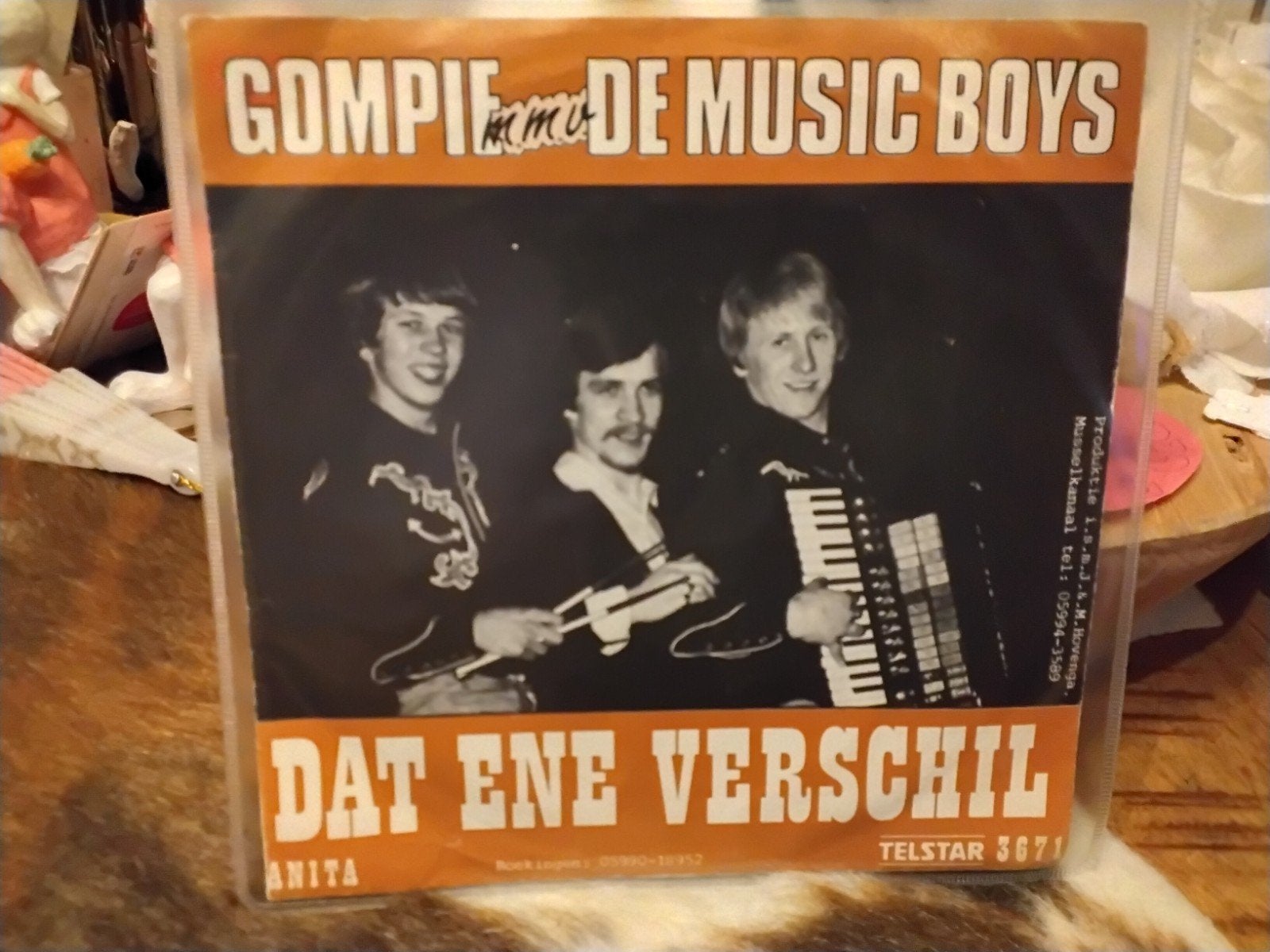 single Gompie m.m.v De Music Boys, Ophalen of Verzenden, Gebruikt, Overige formaten, Levenslied of Smartlap