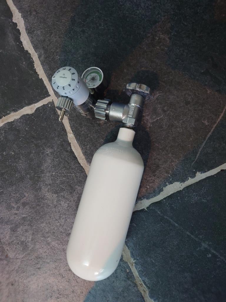 Lege PCP Persluchtfles 0,8L 300Bar! Met 200Bar kraan & meter, Ophalen of Verzenden, Zo goed als nieuw