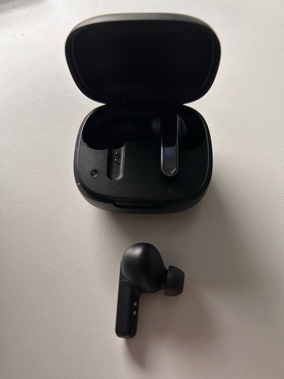 Gezocht linker oortje JBL live pro2 TWS, Audio, Tv en Foto, In-ear, Gebruikt, JBL, Verzenden