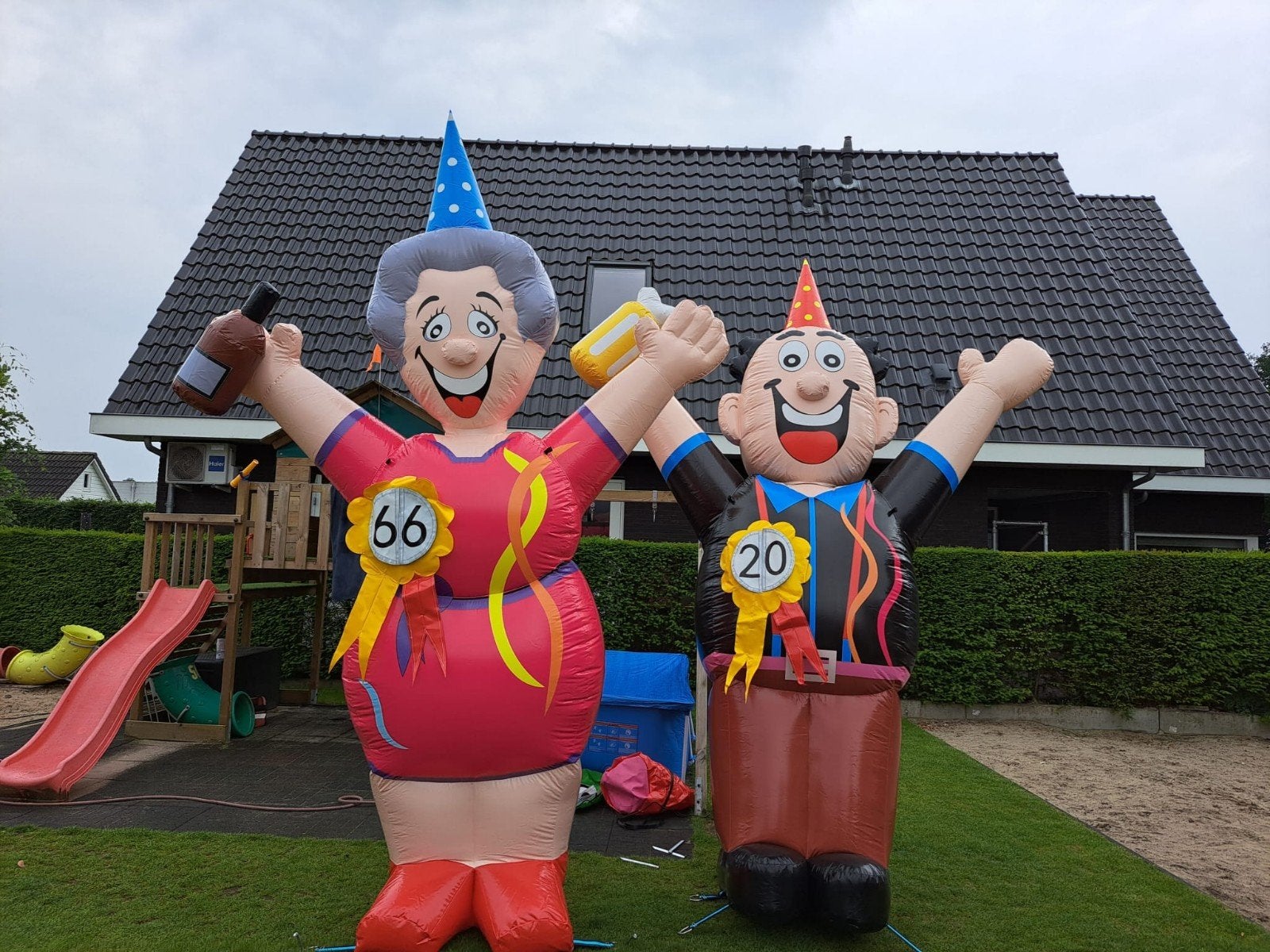 Te huur: Abraham en/of Sarah pop, Hobby en Vrije tijd, Feestartikelen | Verhuur, Ophalen, Zo goed als nieuw, Abraham of Sarah