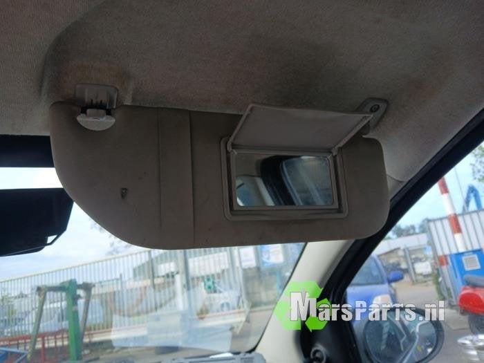 Zonneklep van een Peugeot 107, Gebruikt, -, -, Ophalen of Verzenden