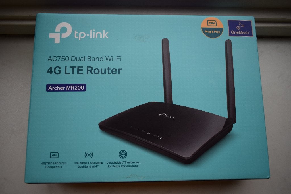 TP-Link Archer MR200 AC750 Dual Band 4G LTE Router, Ophalen of Verzenden, Zo goed als nieuw, Router met modem, TP-Link