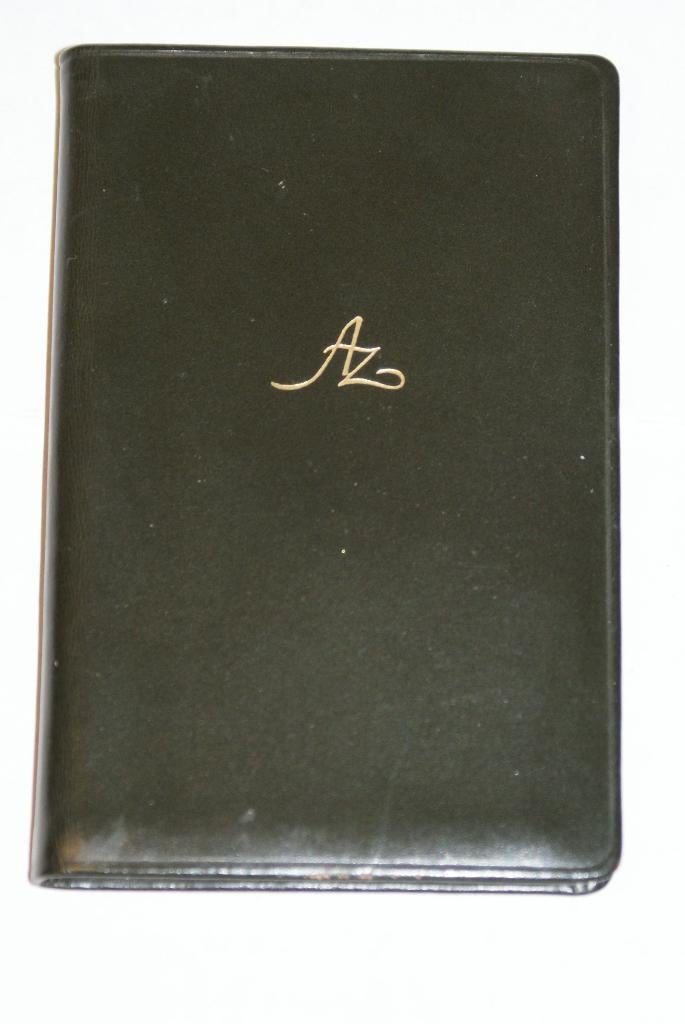 Adresboekje in zakformaat, zwarte leren kaft 10,5 x 7 cm., Diversen, Ophalen of Verzenden, Nieuw, A7