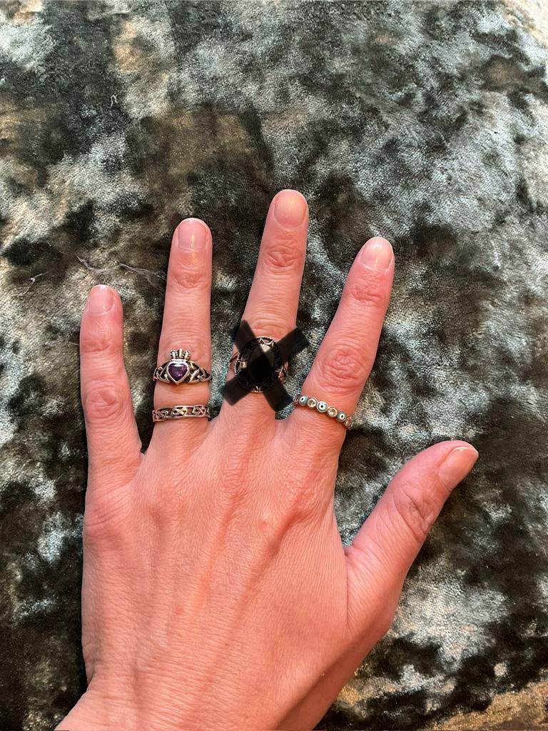 Lot drie zilveren ringen Claddagh, tribal, evil eye, Sieraden, Tassen en Uiterlijk, Ophalen of Verzenden, Kleiner dan 17, Met edelsteen