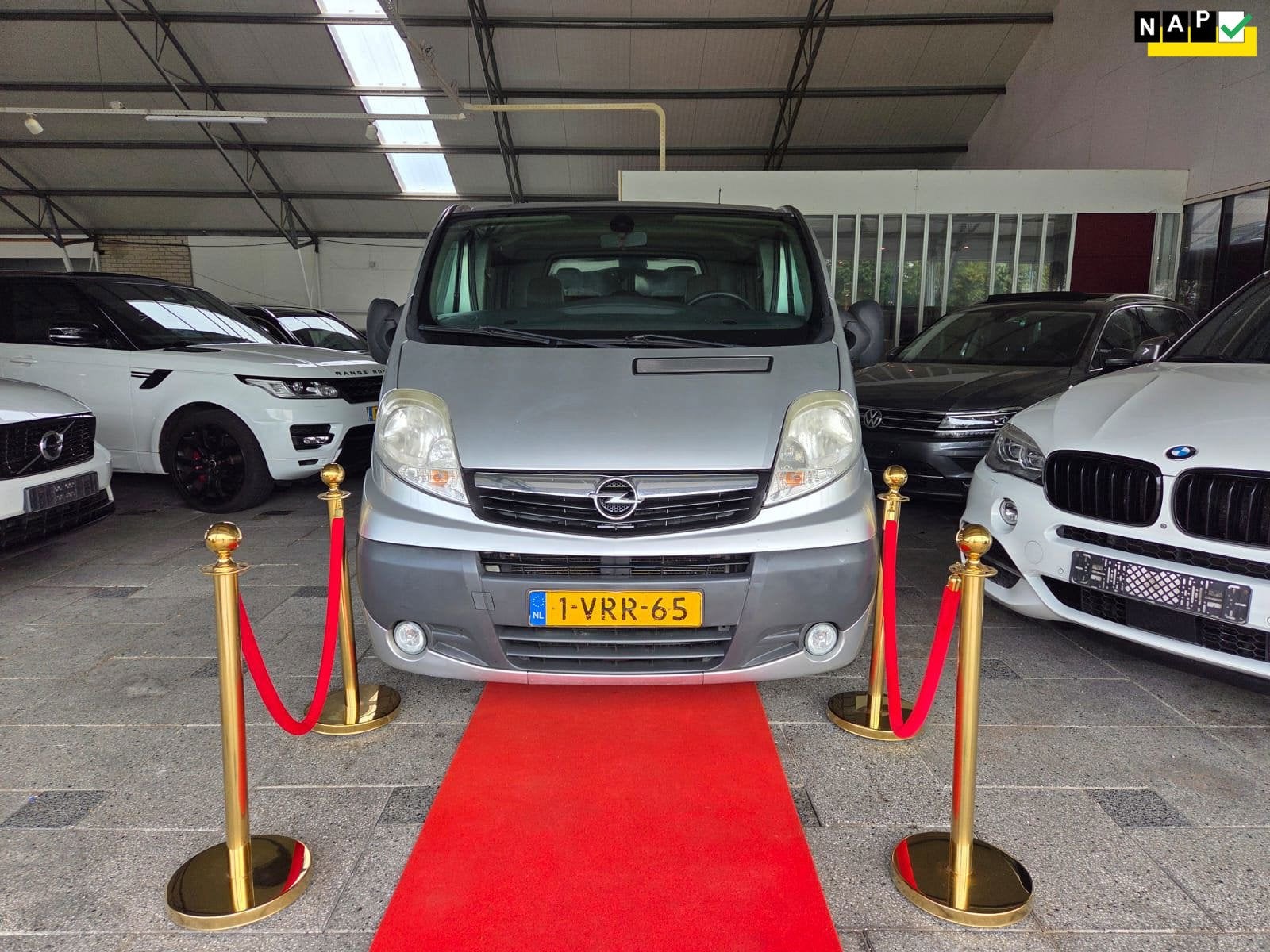 Opel Vivaro 2.0 CDTI LONG 6PERSON AIRCO FACELIFT !, Auto's, Euro 5, 4 cilinders, Origineel Nederlands, Bedrijf