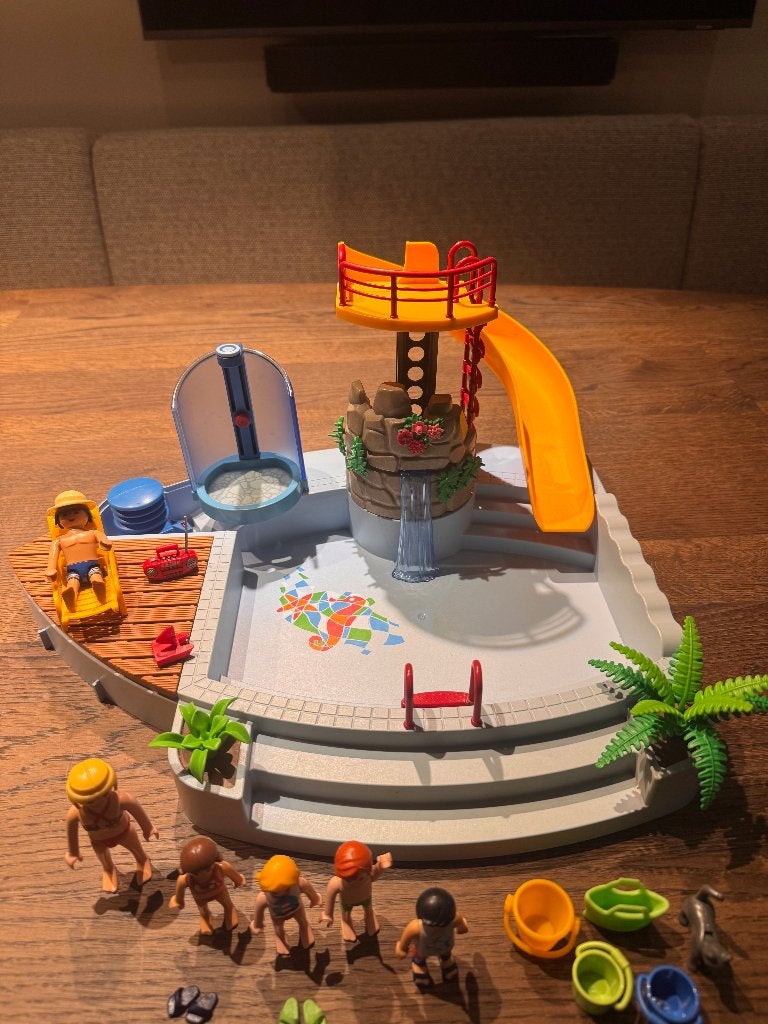 Playmobil zwembad met grote glijbaan, douche en poppetjes, Ophalen, Gebruikt, Complete set, Overige typen