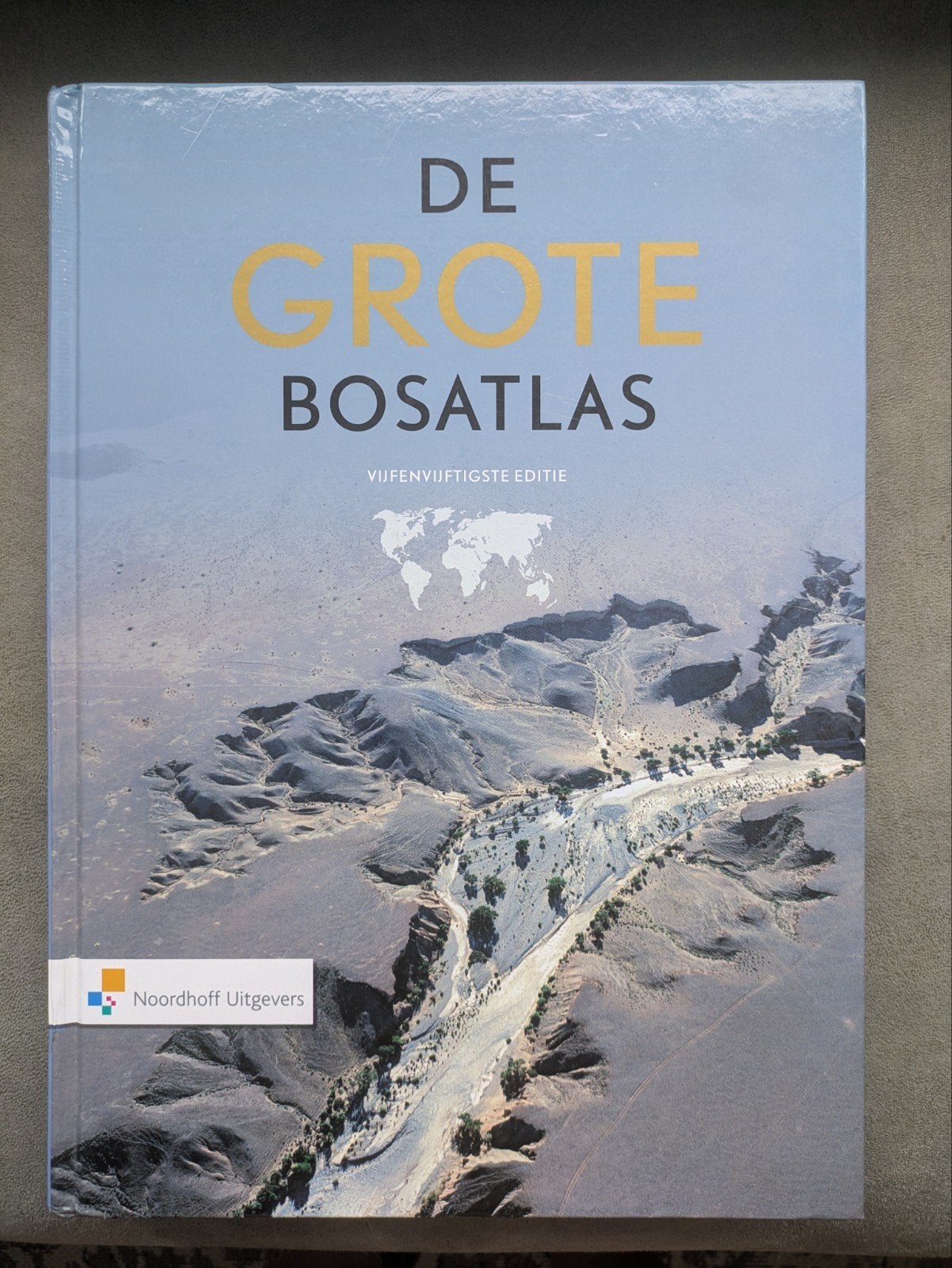 De Grote Bosatlas 55e editie - Nieuwstaat, Boeken, Atlassen en Landkaarten, Bosatlas, 2000 tot heden, Ophalen of Verzenden, Zo goed als nieuw