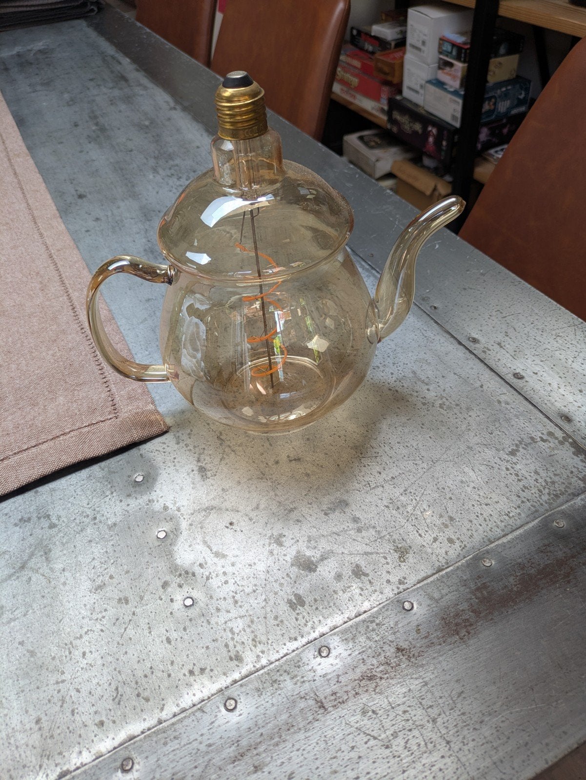 Unieke theepot lamp - decoratieve Edison gloeilamp, Ophalen, Zo goed als nieuw