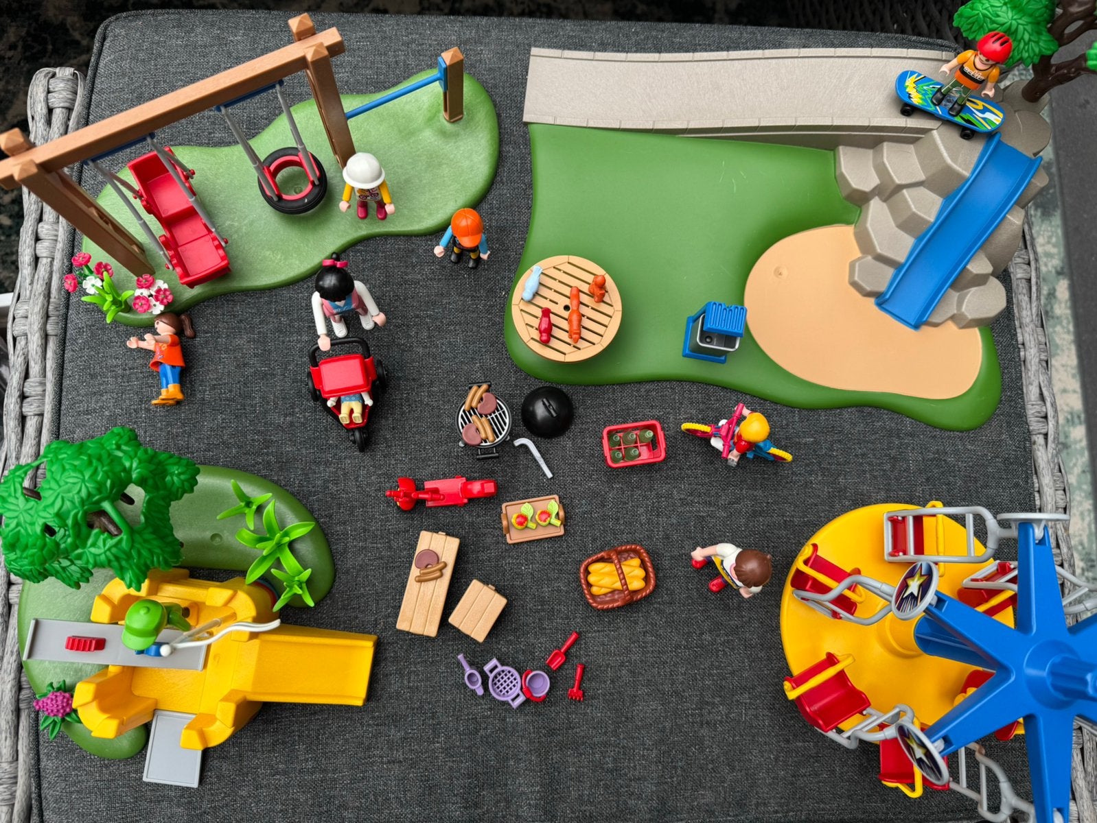 Grote speeltuin playmobil 5024, Kinderen en Baby's, Speelgoed | Playmobil, Ophalen of Verzenden, Zo goed als nieuw