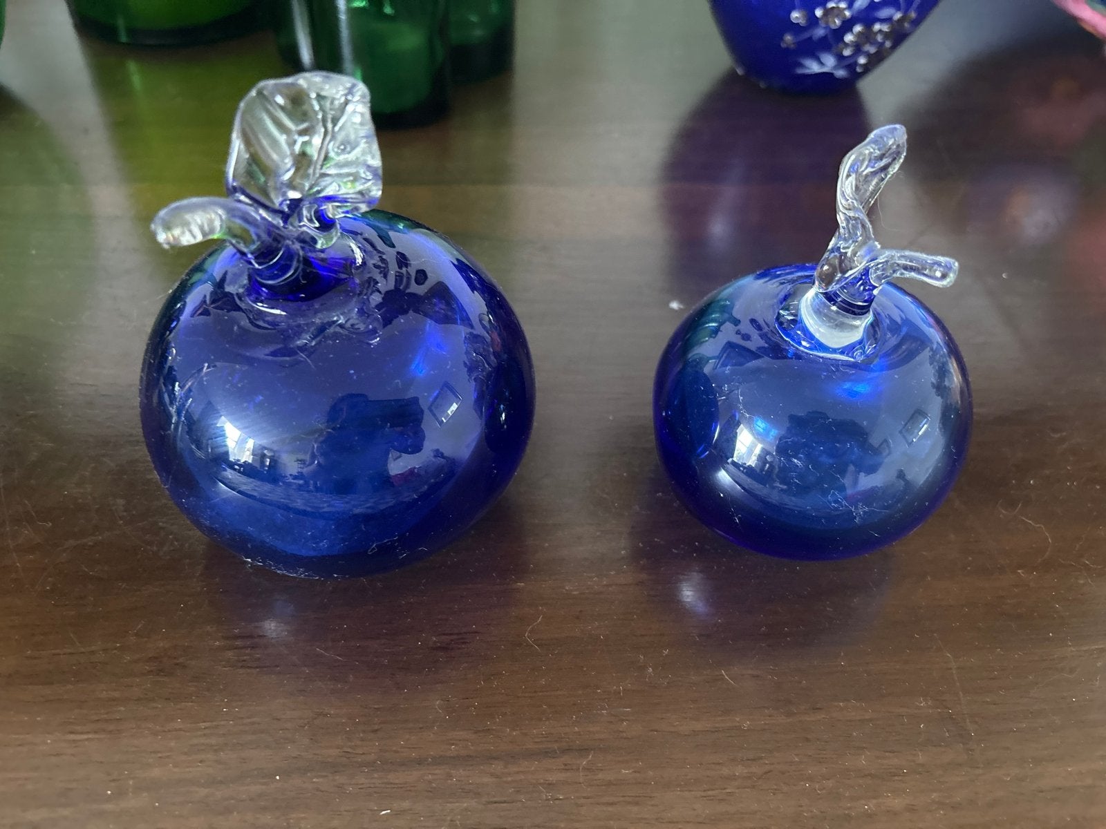 2x Kobaltblauwe Glazen Appels - Decoratief, Huis en Inrichting, Woonaccessoires | Overige, Zo goed als nieuw, Glas, Blauw, Modern