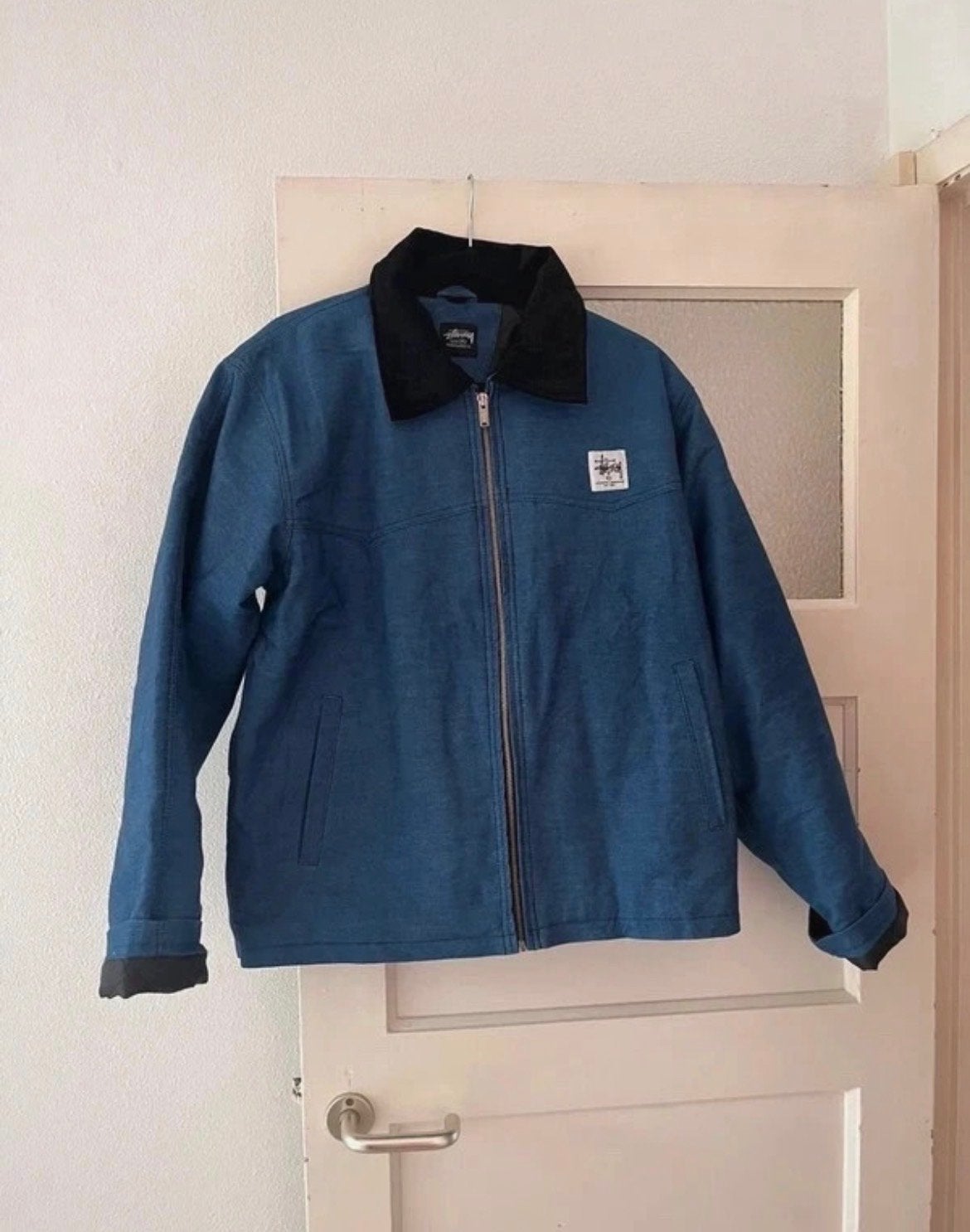 Nieuwe Stussy jas - Maat M, Kleding | Heren, Ophalen of Verzenden, Nieuw, Maat 48/50 (M), Blauw