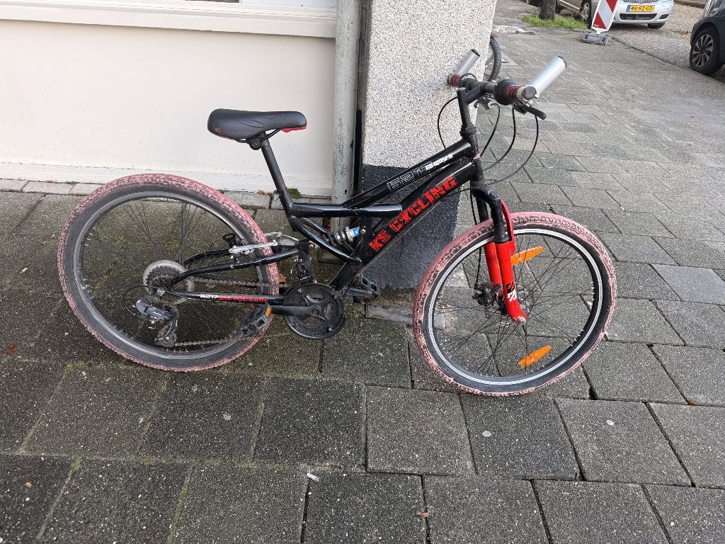 24 inch mountainbike zwart/rood met vering, Minder dan 45 cm, Ophalen of Verzenden, Gebruikt, Overige merken