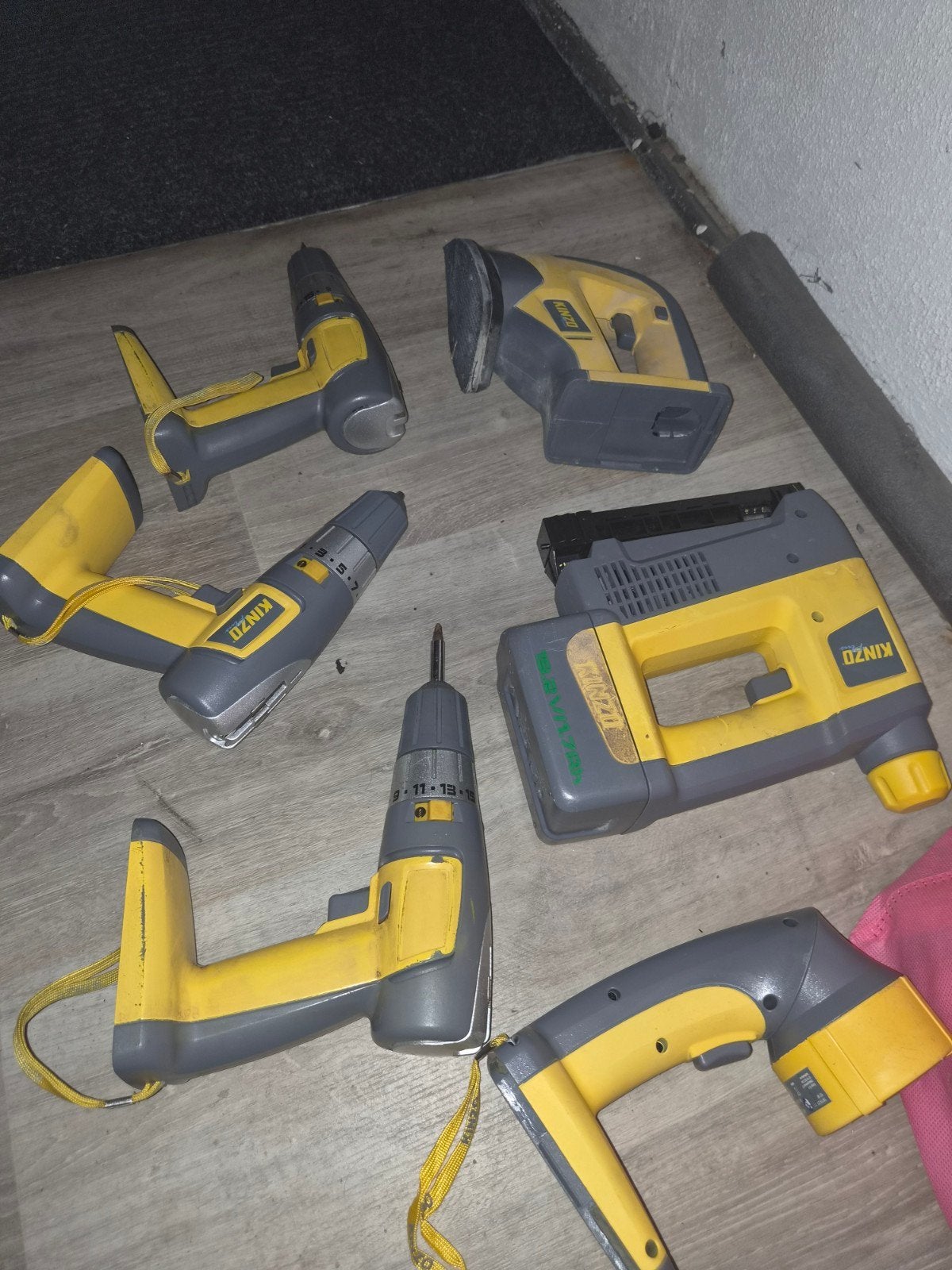Foto 3 van Kinzo gereedschap set met accuboormachines en meer