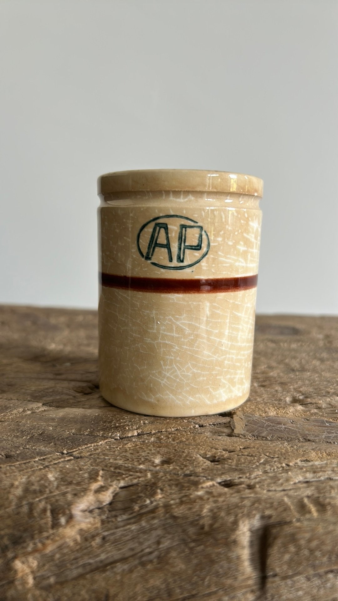 Frans beboterde Gien apothekerspot / zalfpot nr 3, Antiek en Kunst, Verzenden