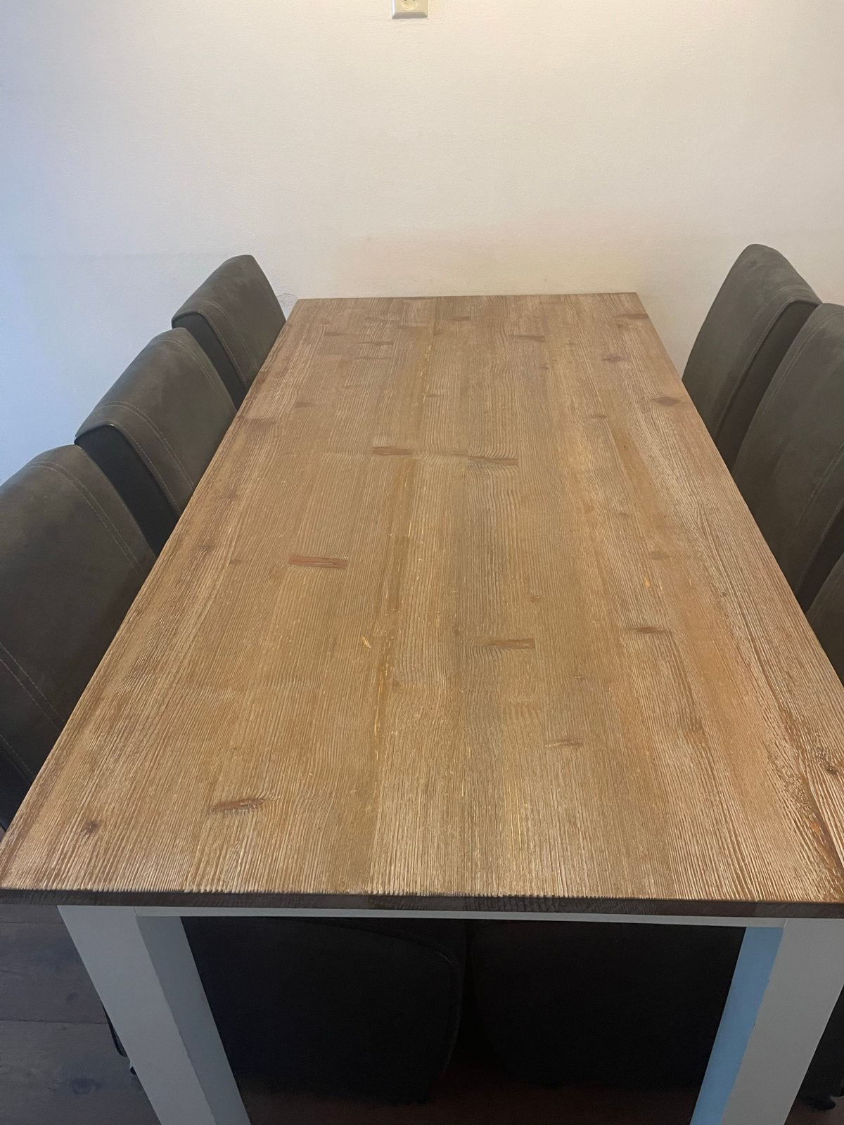 Robuuste eettafel met 6 stoelen - ideaal voor gezinnen, Huis en Inrichting, Tafels | Eettafels, Ophalen, Gebruikt, Eikenhout, 50 tot 100 cm