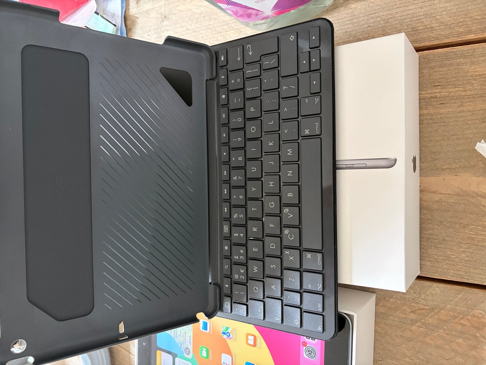 iPad 6e generatie (2018) met toetsenbord en muis, Gebruikt, Apple iPad, 128 GB, Grijs