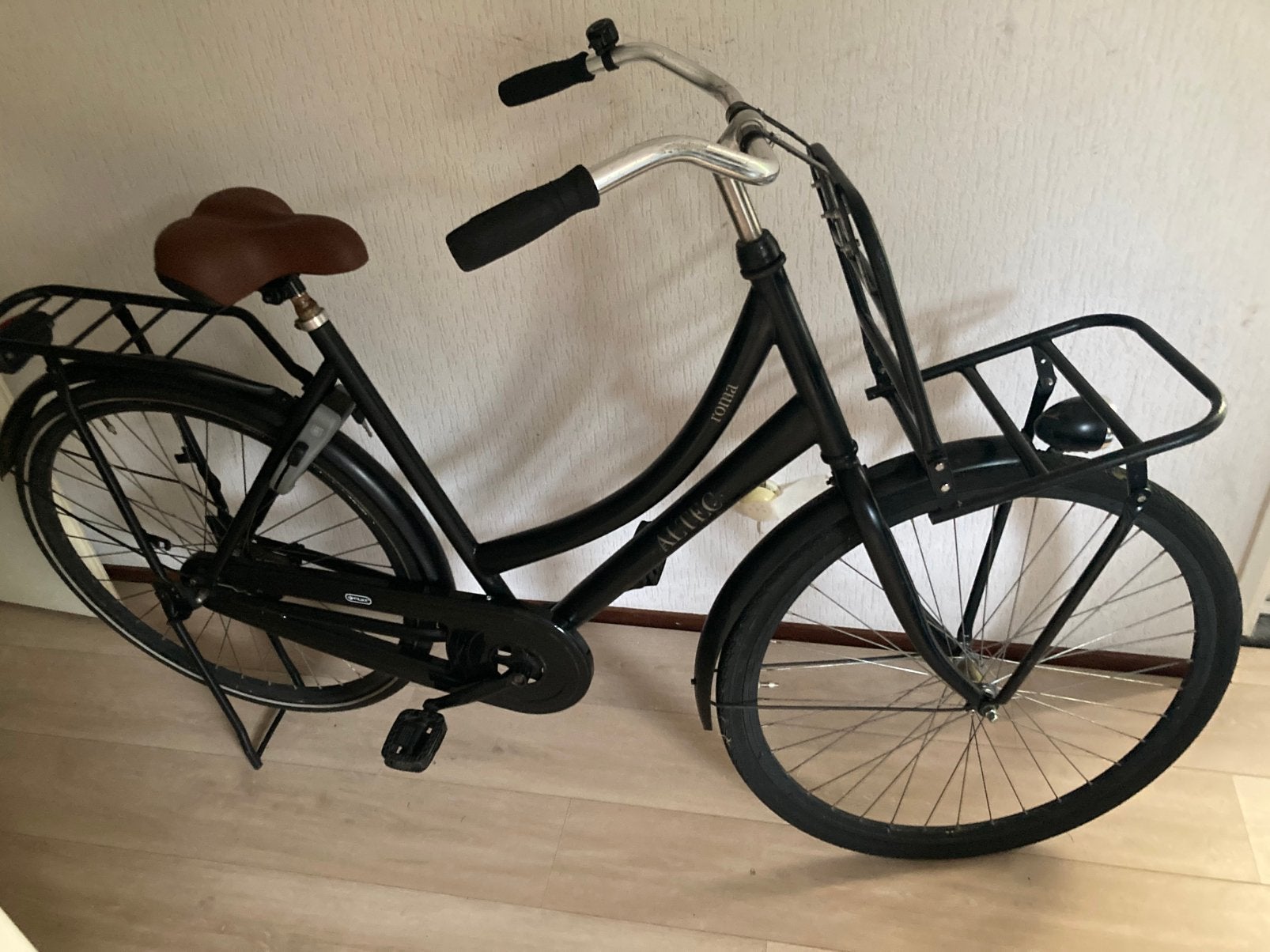 Mooi omafiets Altec voordrager slot verlichtingen, Fietsen en Brommers, 56 cm of meer, Ophalen, Zo goed als nieuw