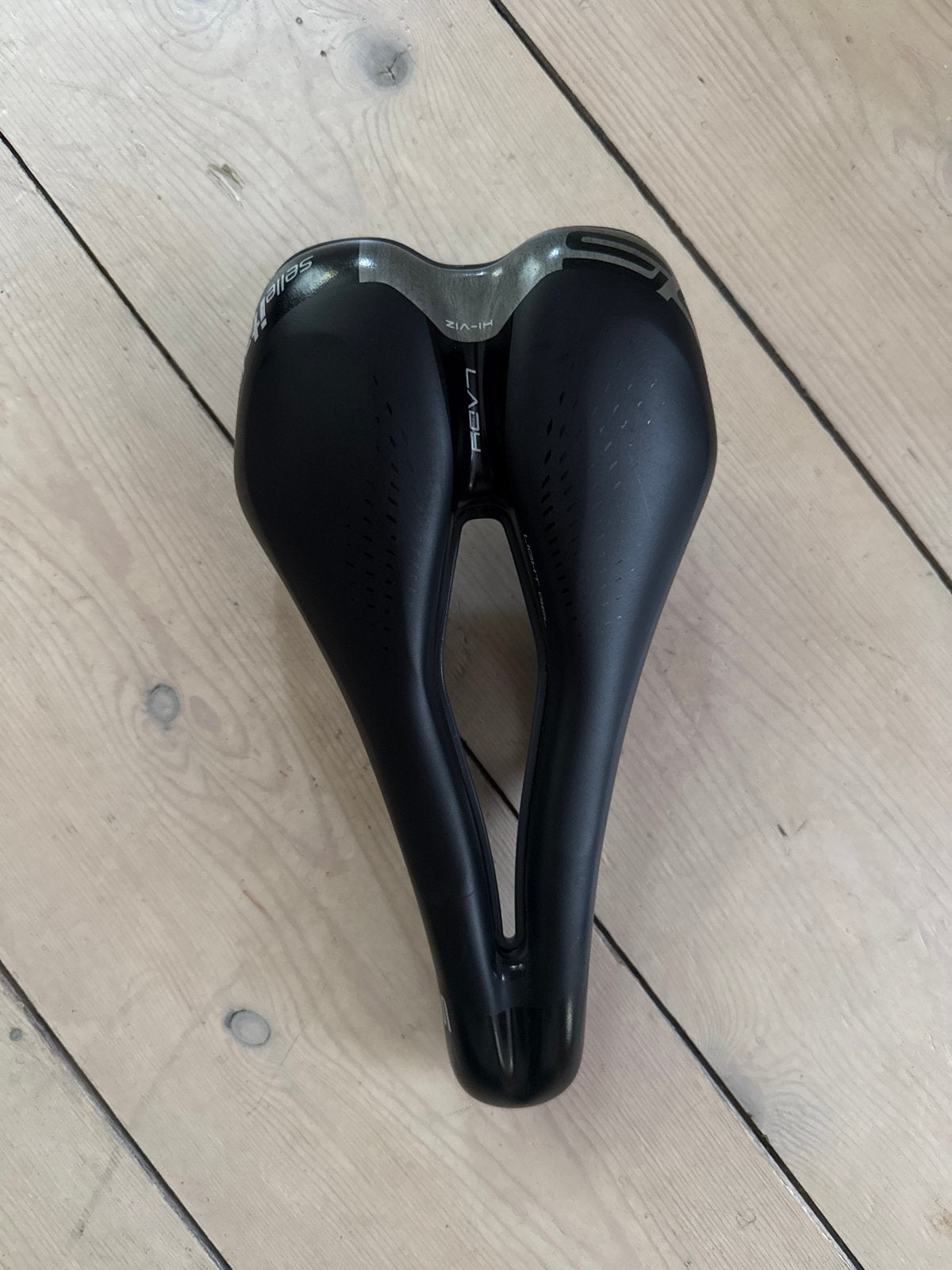 Selle Italia S5 Lady Superflow DS S3 Zadel - Zwart, Ophalen, Kunststof, Zo goed als nieuw, Zadel