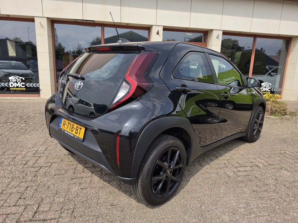 Toyota Aygo X 1.0 VVT-i MT Play | 2022 | Airco | ACC | LM Ve, Keurmerk '100% Onderhouden', 12 maanden, Gebruikt, 920 kg