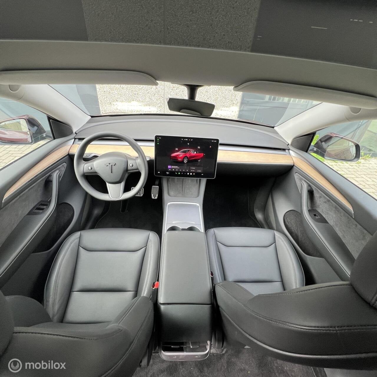 Foto 11 van Tesla Model Y Long Range AWD + MMX PACK + IAP + SOH 93.7%