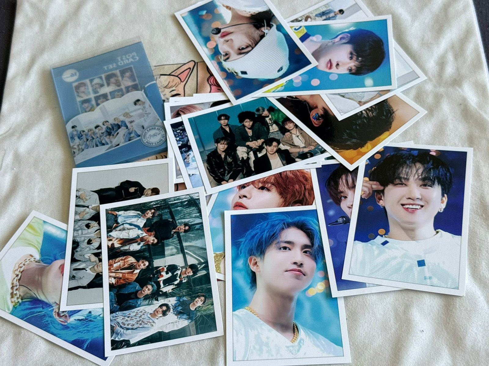 Stray Kids 16x postcard set, Ophalen of Verzenden, Zo goed als nieuw, Foto of Kaart