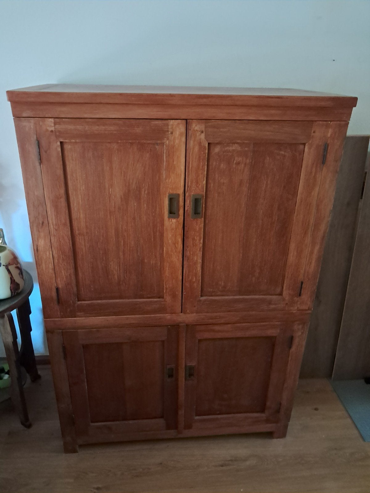 teak kast, Ophalen