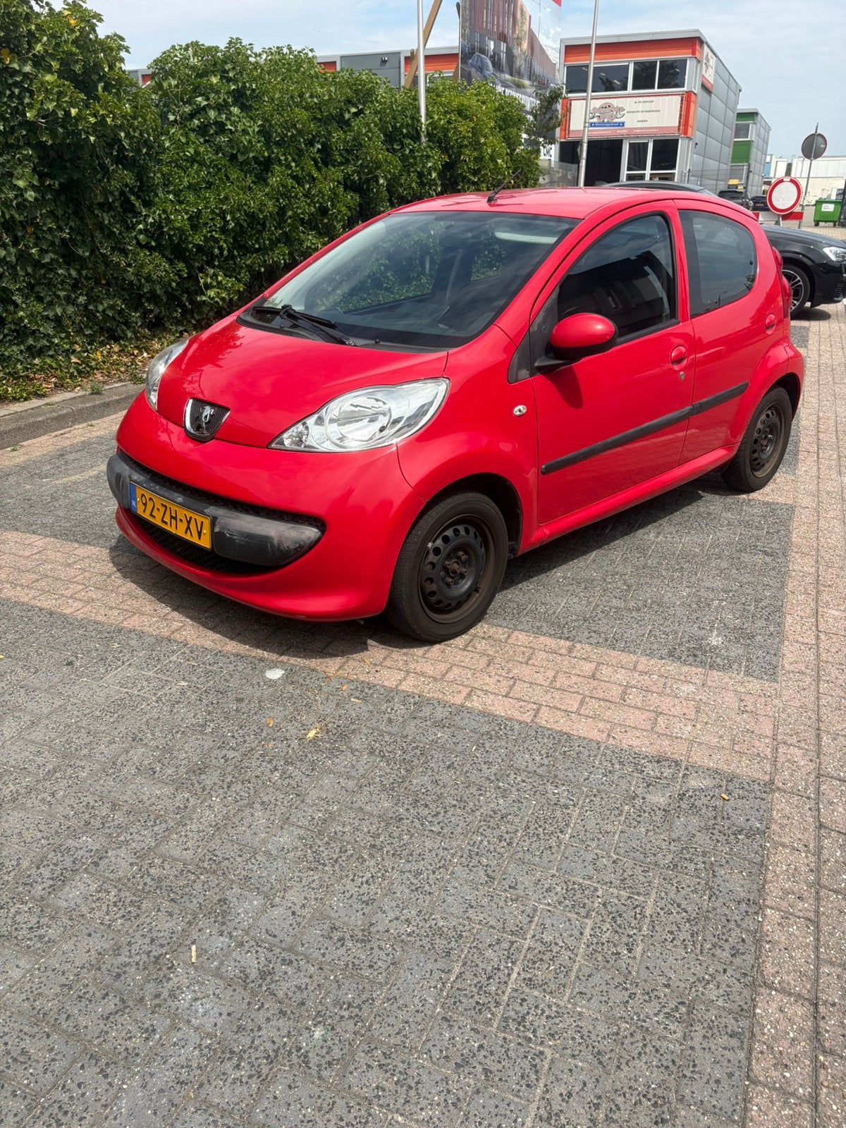 Peugeot 107 1.0 12V 5DR 2008 Rood, Voorwielaandrijving, USB, 4 stoelen, 68 pk