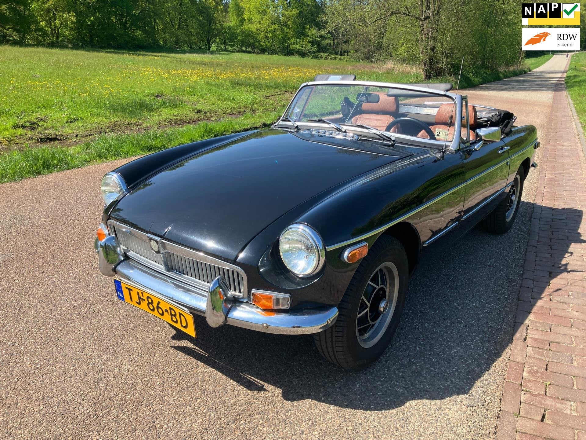 MG B type 1.8 Roadster, Auto's, Oldtimers, Achterwielaandrijving, 95 pk, Cabriolet, Zwart