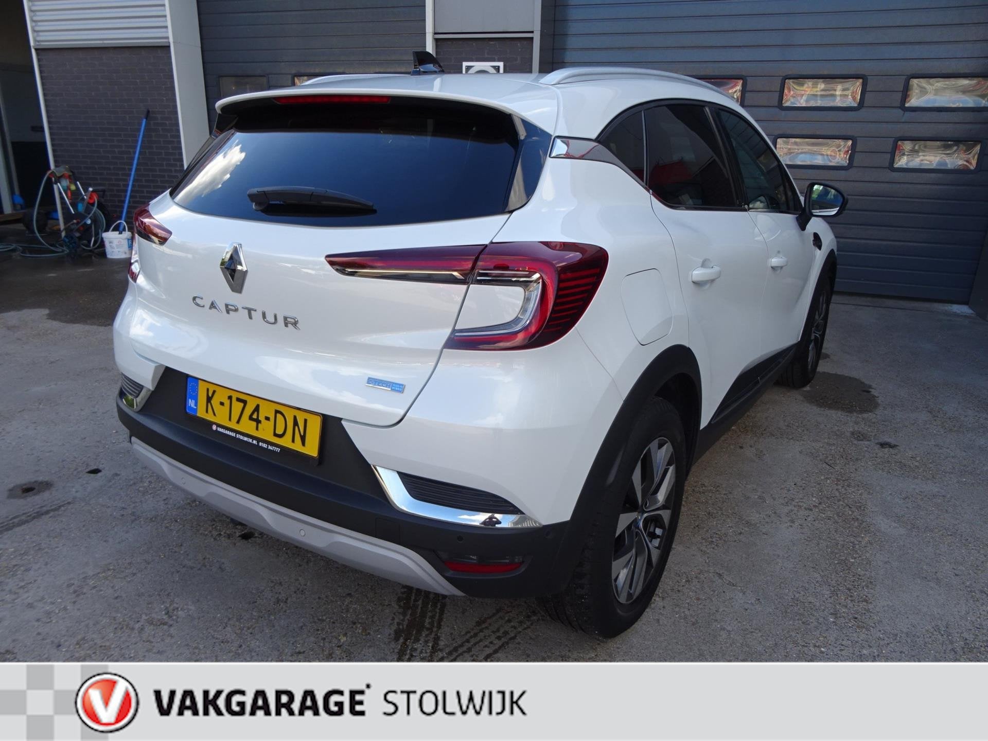 Renault Captur 1.6 E-Tech Plug-in Hybrid 160 Intens, Parelmo, Auto's, Renault, 77 km/l, Gebruikt, 4 cilinders, Leder en Stof