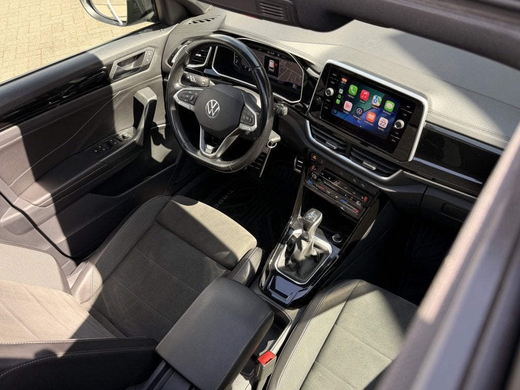Volkswagen T-Roc 1.5 TSI R-Line DSG Panoramadak Dodehoek ACC, Auto's, Volkswagen, Automaat, 4 cilinders, 150 pk, Blauw