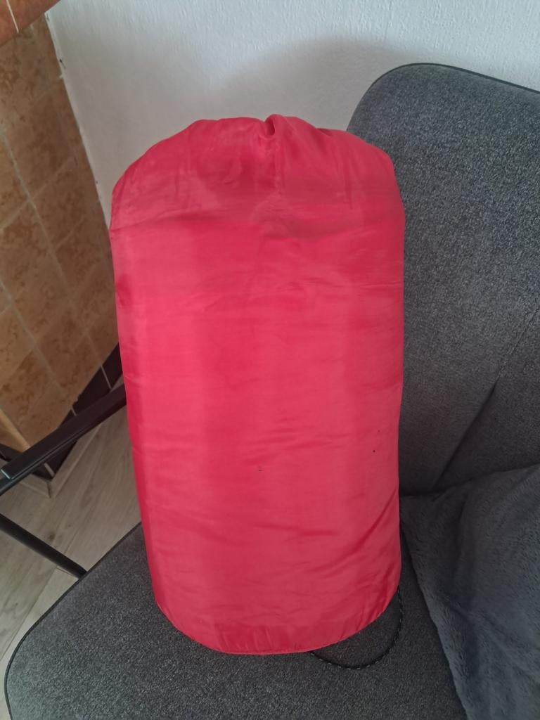 Rode slaapzak - 210x85cm - Polyester 350 gr/m², Ophalen of Verzenden, Zo goed als nieuw