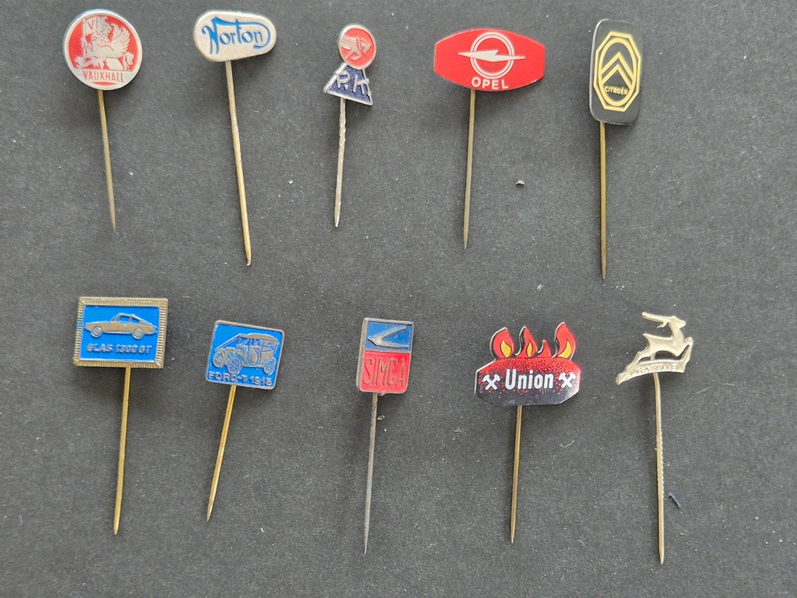 10 vintage pins auto, motor, fiets (jaren '60), Gazelle zilv, Verzamelen, Speldjes, Pins en Buttons, Ophalen of Verzenden, Gebruikt
