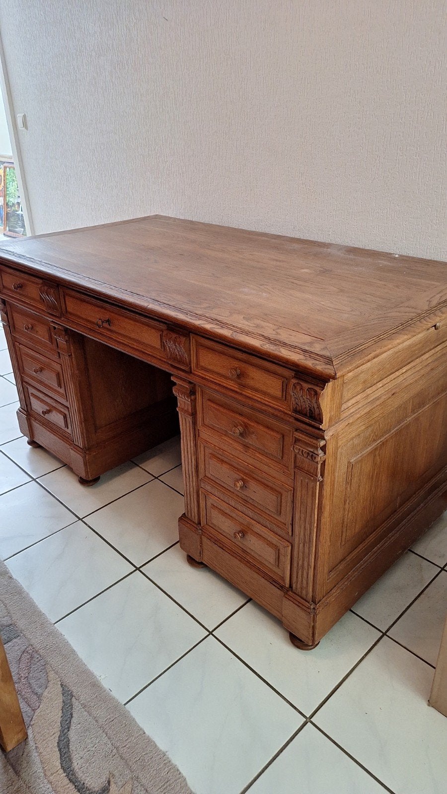 Antiek klassiek bureau., Ophalen