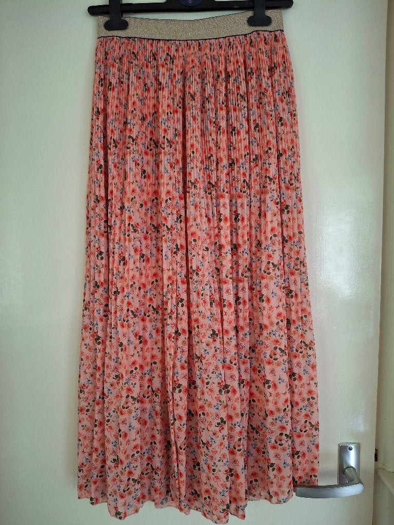 Lange plissé rok met bloemen - maat S/M, Kleding | Dames, Rokken, Maat 38/40 (M), Overige kleuren, Ophalen of Verzenden, Gedragen