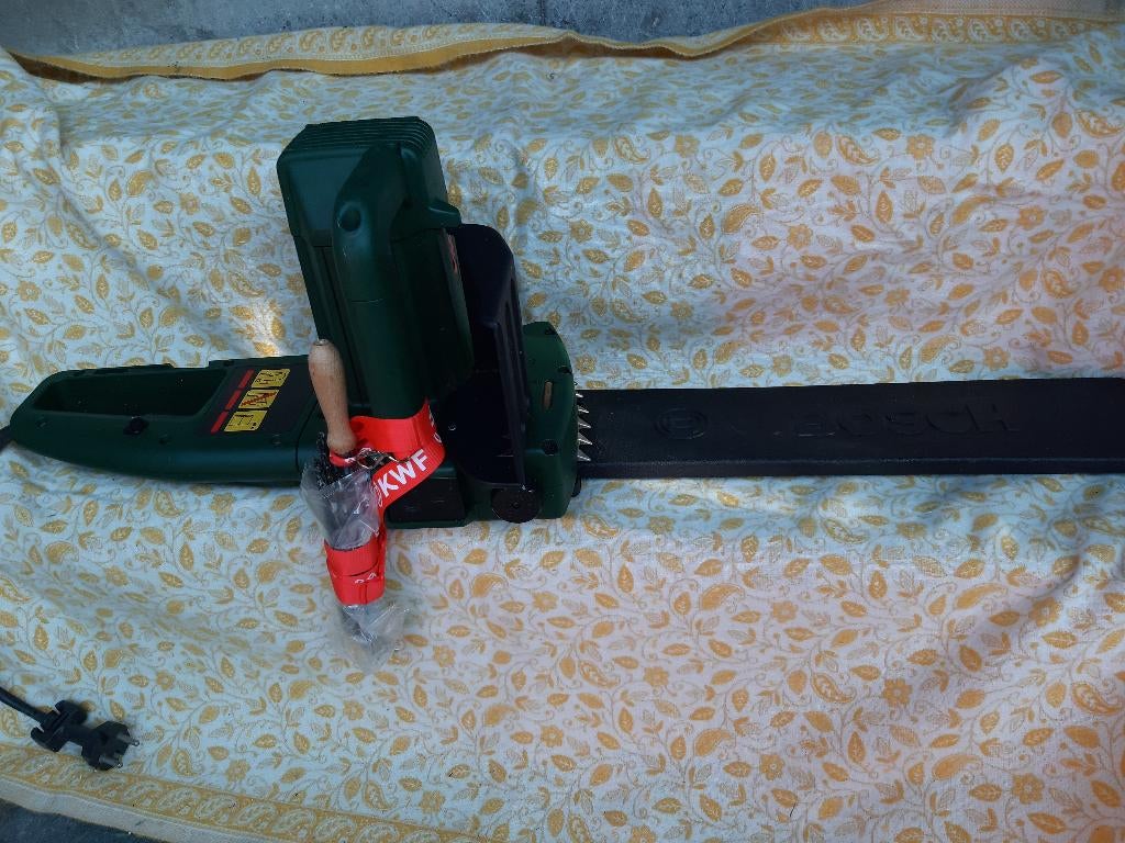 Bosch elektrische ketting Zaag, vintage en echte degelijke, Ophalen, Gebruikt, Kettingzaag, 1200 watt of meer
