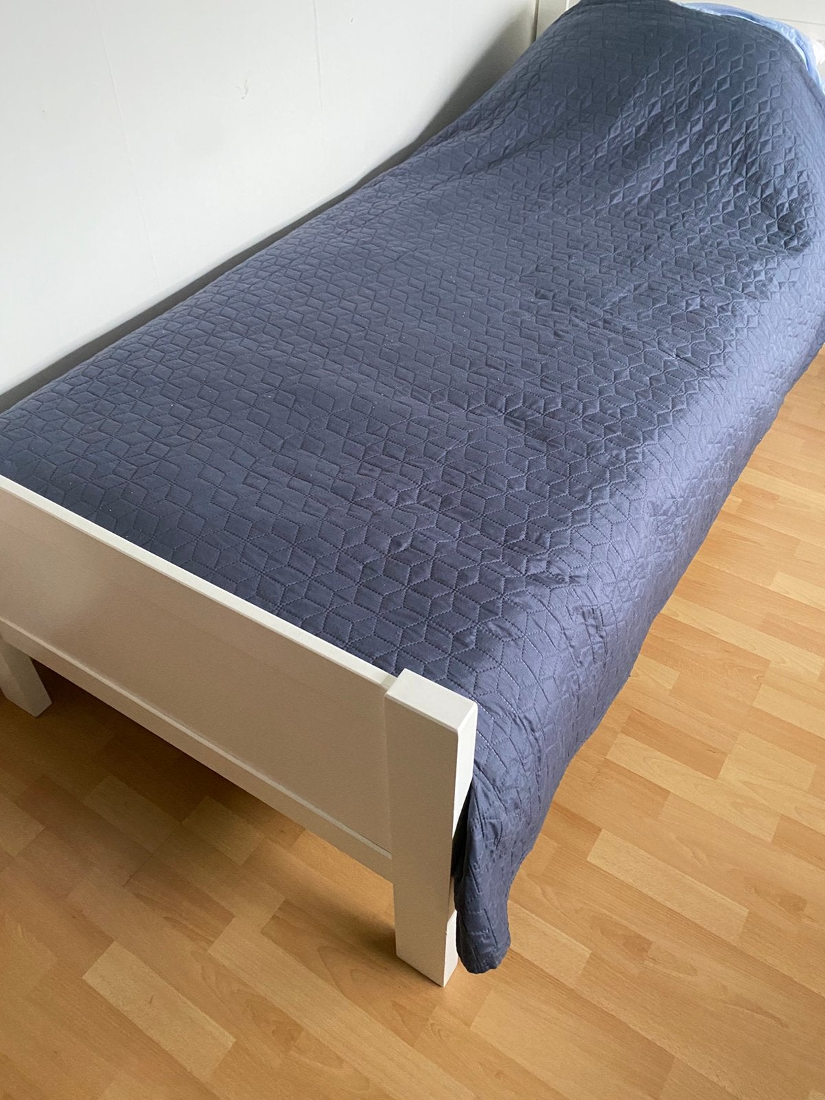 Senioren bed met alles erbij de lattenbodem is verstelbaar, Ophalen, Verstelbaar, 90 cm, Eenpersoons