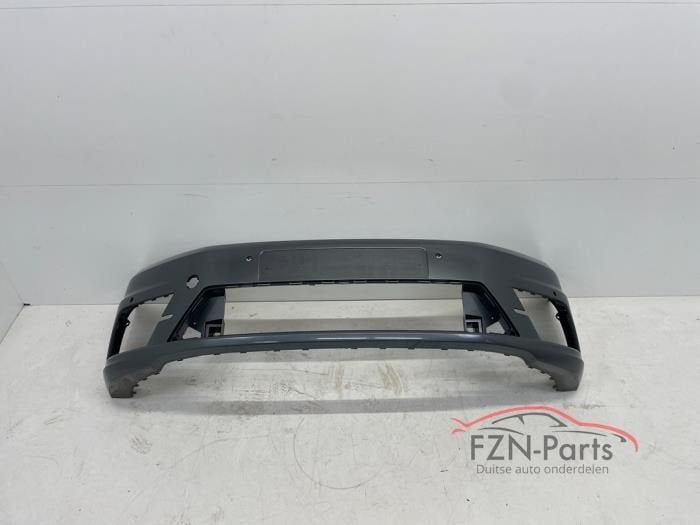 VW Caddy 2K5 Voorbumper LR7H Indium grau 6PDC, Ophalen of Verzenden, Gebruikt, Voor, Bumper