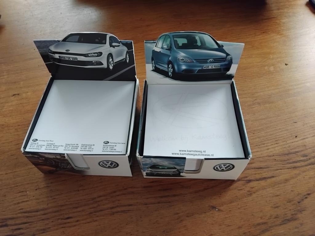 Vintage kartonnen notitieblokjes Volkswagen Kamsteeg, Verzamelen, Automerken, Motoren en Formule 1, Ophalen of Verzenden, Zo goed als nieuw